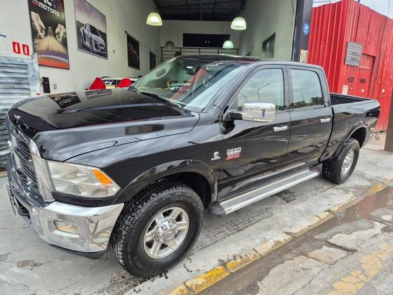 DODGE RAM 6.7 2500 LARAMIE 4X4 CD I6 TURBO DIESEL 4P AUTOMÁTICO